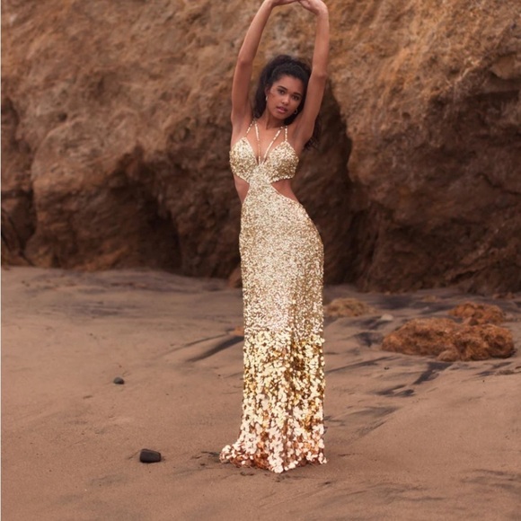 Mac Duggal Thin Strap Cut Out Gown With Ombre Sequins size 10 Sold out size! - Picture 1 of 15